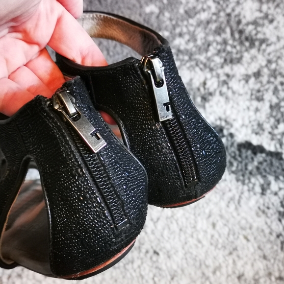 Tsubo Gladiator Sandals! - Picture 6 of 9